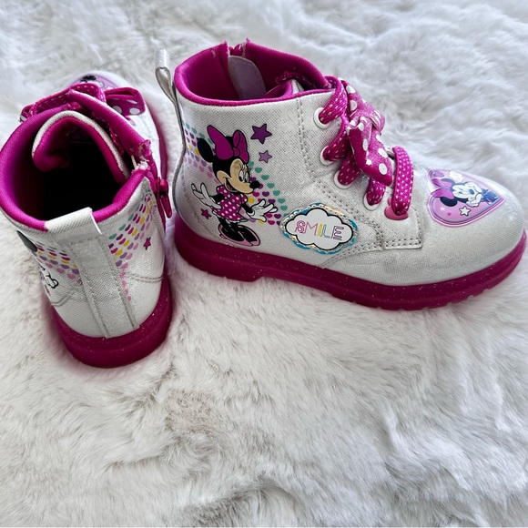 Disney Minnie, girl’s boots size 10 in excellent condition - Picture 5 of 9
